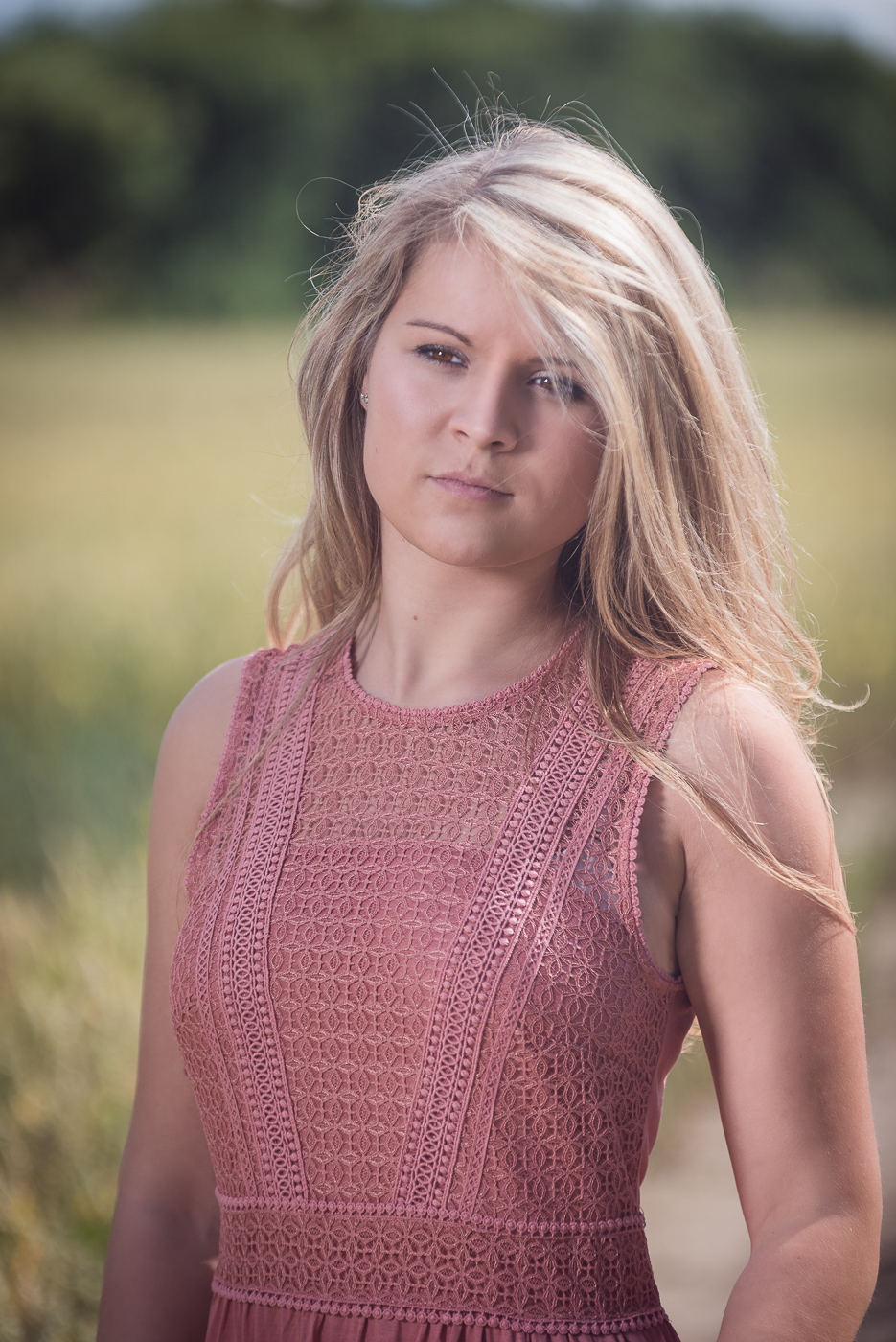 Birte im Kornfeld 04